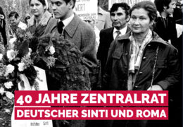 (Bild: https://zentralrat.sintiundroma.de/40-jahre-zentralrat-deutscher-sinti-und-roma/)